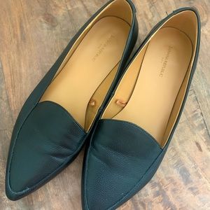 Banana Republic flats - pointed toe , black
